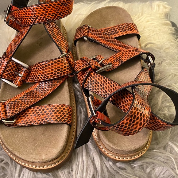 Michael Kors Agatha Sneake Sienna size 6 - Picture 3 of 4